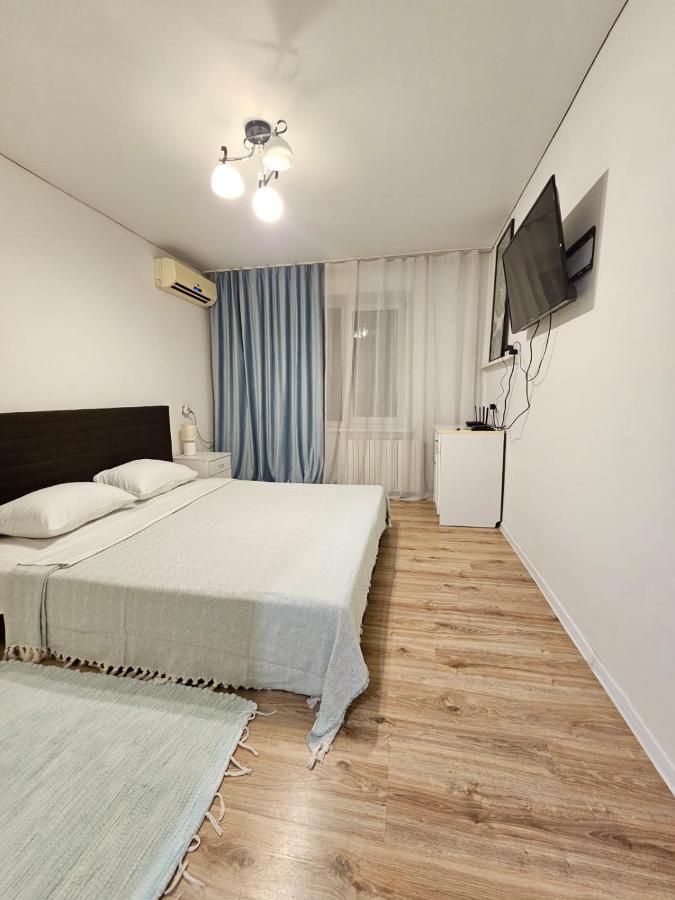 Apartment On Constantin Negruzzi คีชีเนา ภายนอก รูปภาพ