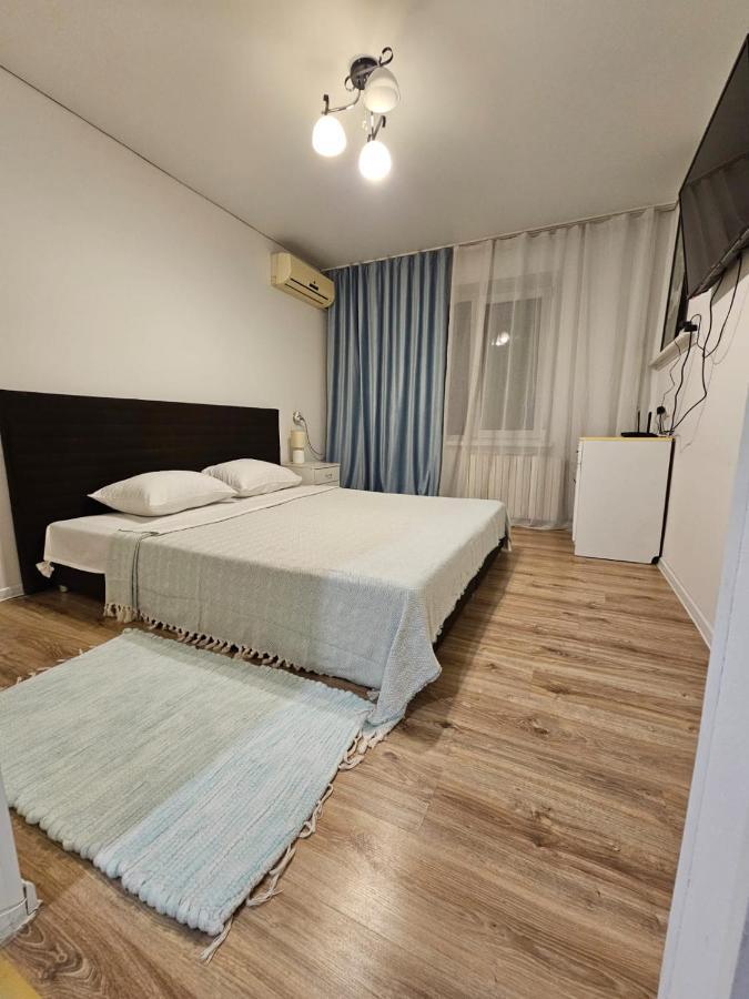 Apartment On Constantin Negruzzi คีชีเนา ภายนอก รูปภาพ