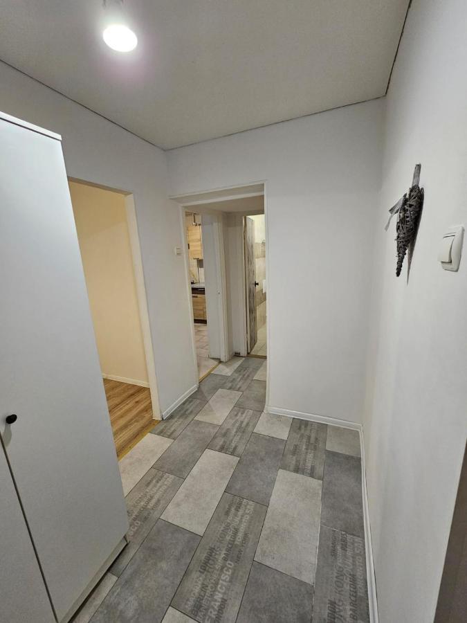 Apartment On Constantin Negruzzi คีชีเนา ภายนอก รูปภาพ